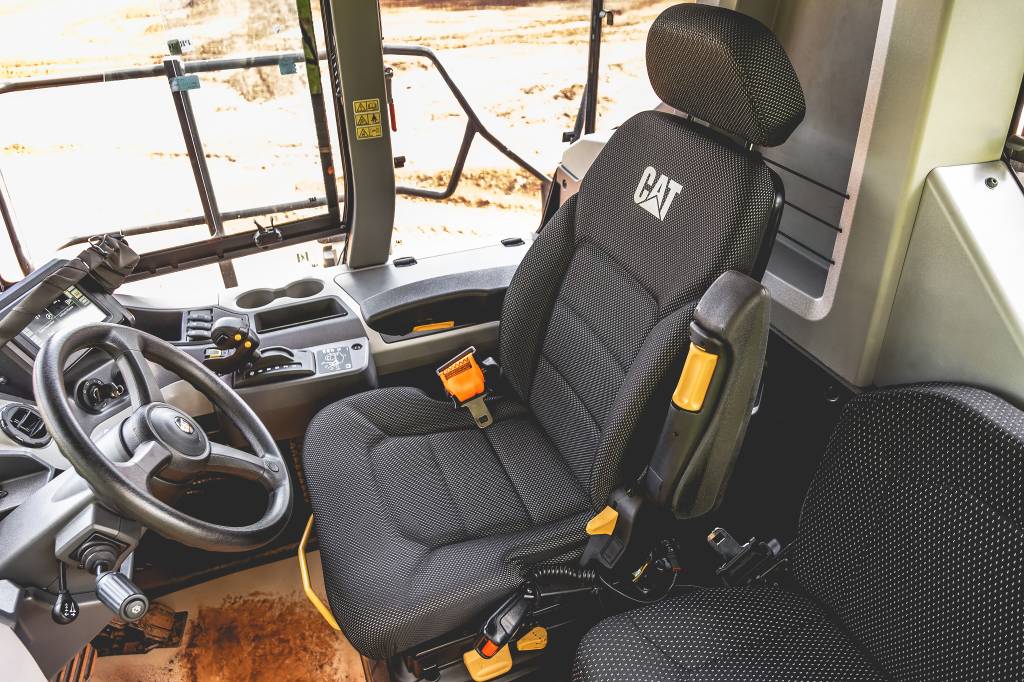 22_CAT_735__FLP5891 Caterpillar Cat 745
