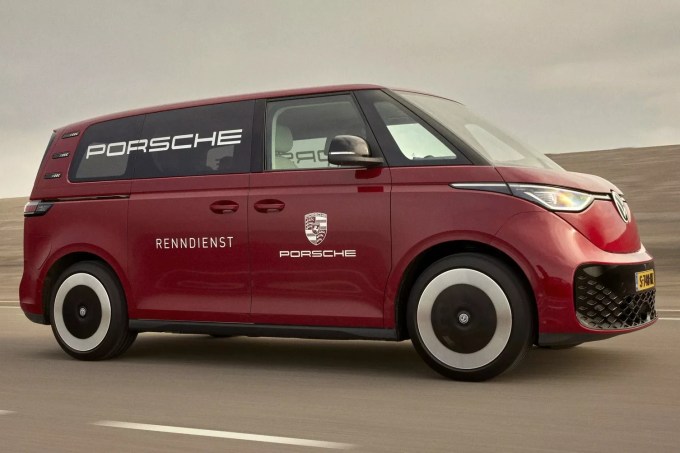 Porsche-Renndienst-VW-ID-Buzz-And-Porsche-Taycan-7