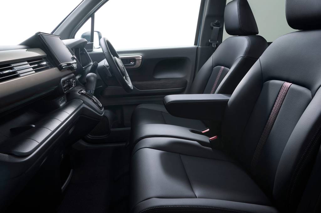 Honda N-WGN 1 Mas não se engane: acabamento interno é de qualidade surpreendente
