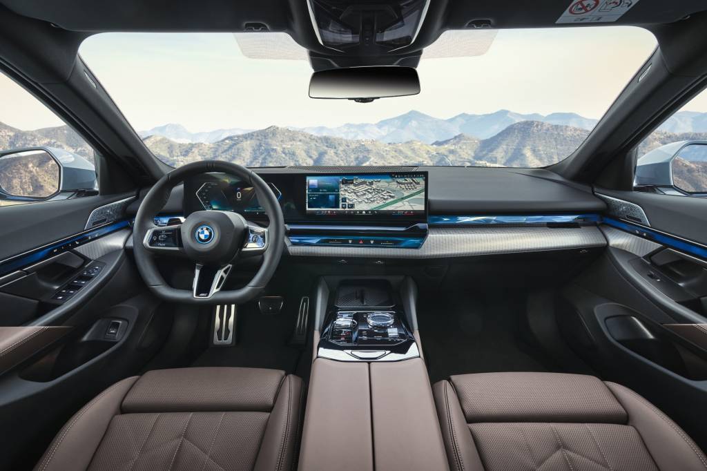 P90505130_lowRes_the-new-bmw-i5-edriv BMW SERIE 5