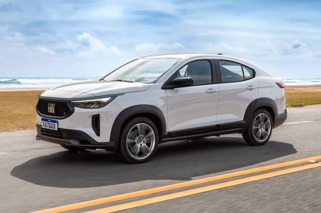 Fiat Fastback ganha versão R$ 20.000 mais barata a preço de Jeep Renegade