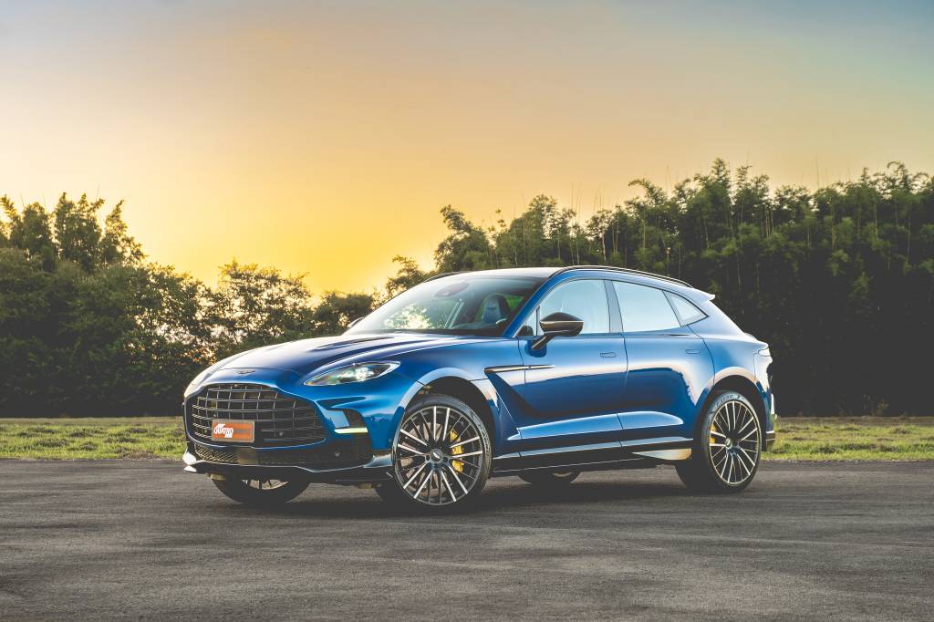 Aston Martin DBX707 2024 (8) Aston Martin DBX707 2024