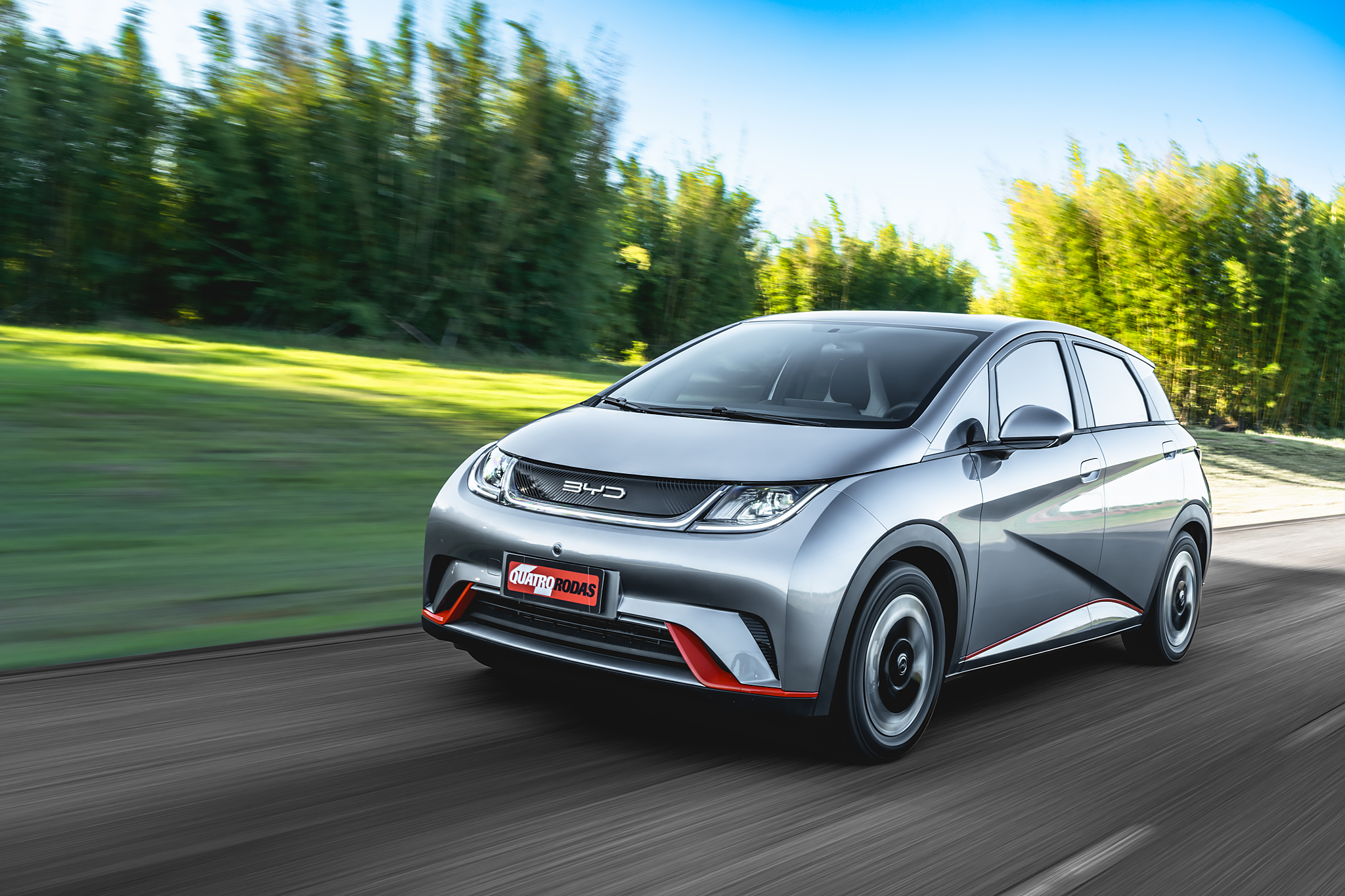 Teste: BYD Dolphin &eacute; carro el&eacute;trico barato com espa&ccedil;o de Corolla