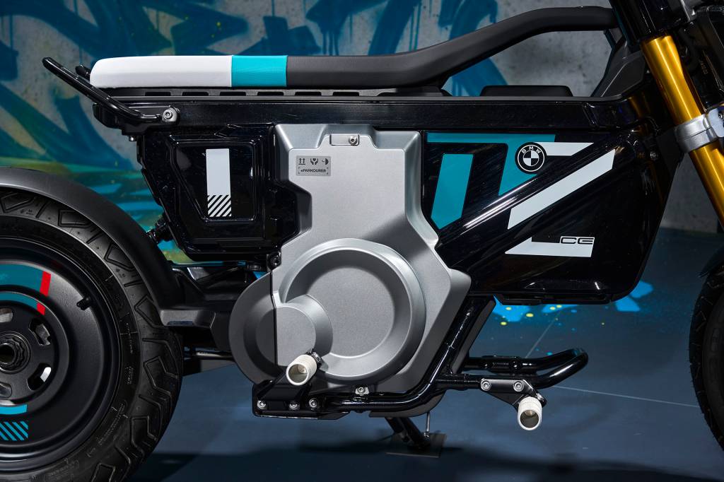 BMW CE 02 (1) BMW CE 02