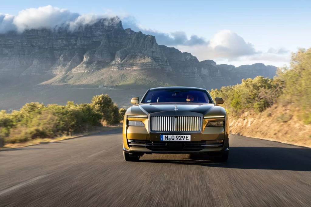 Rolls-Royce-Spectre-Prototype-Testing-11-1536x1024