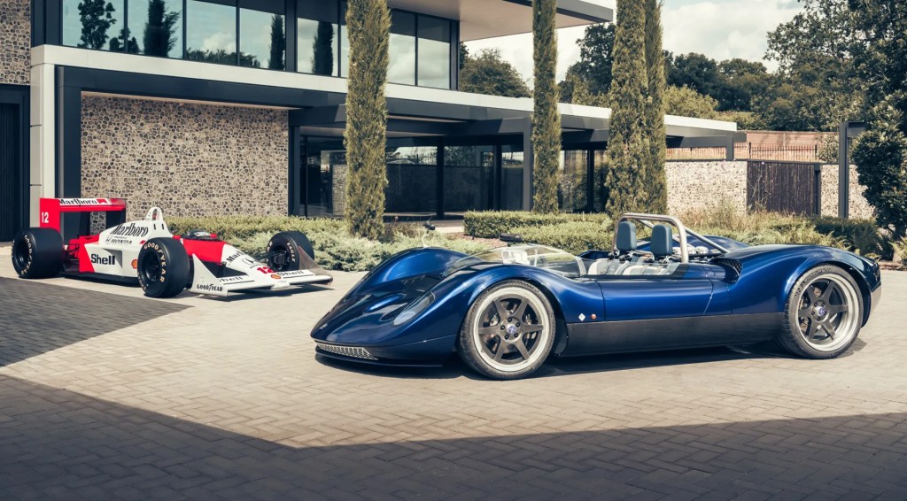 Criador de McLaren campeã de Ayrton Senna apresenta seu próprio supercarro