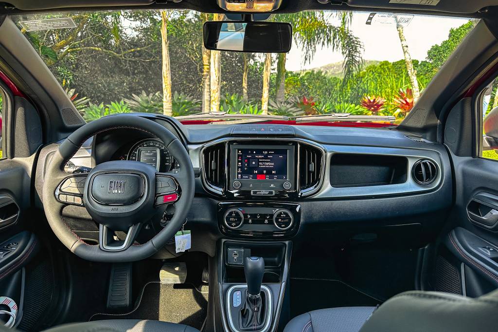 Fiat Strada Ultra T200 2024 (8) Fiat Strada Ultra T200 2024