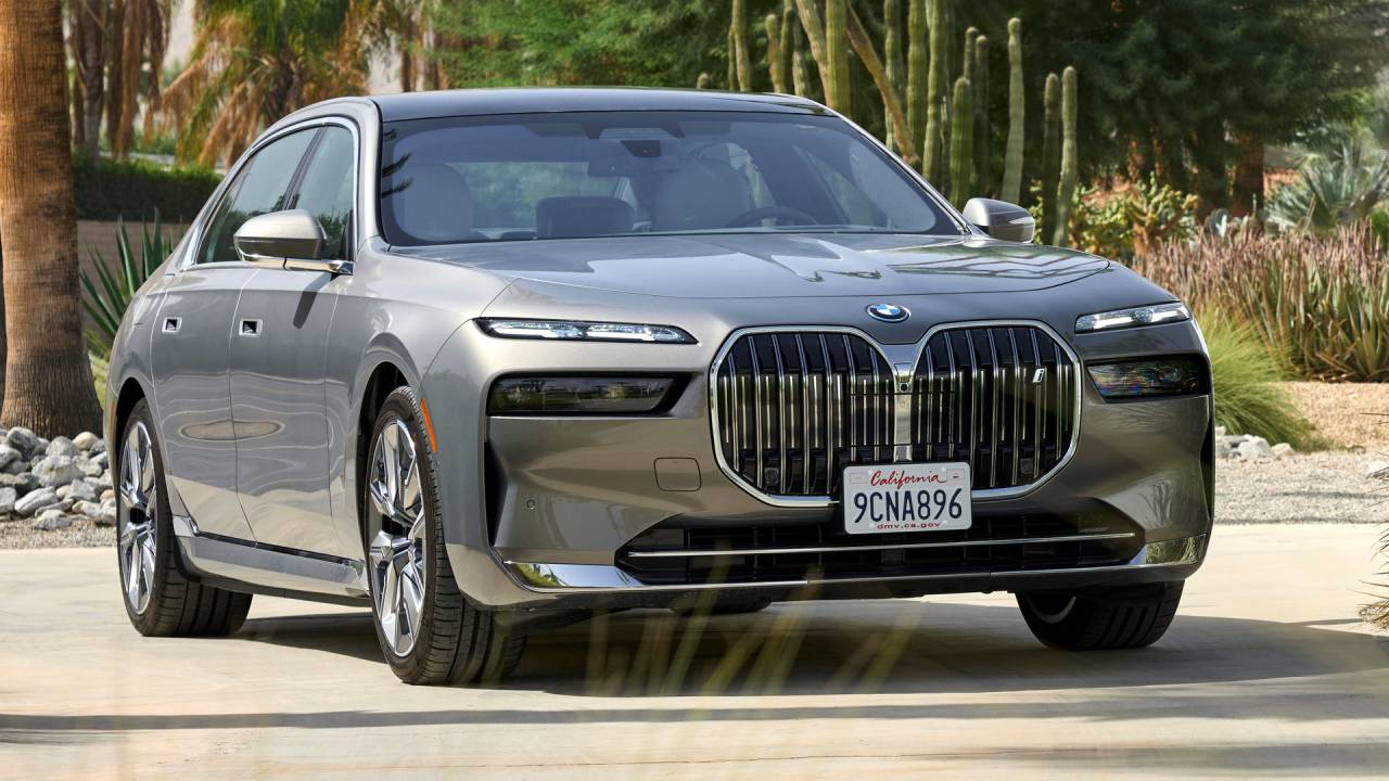 Novo BMW i7 xDrive60 é, de longe, o carro mais caro da marca à venda no Brasil