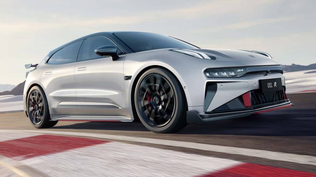 Zeekr 001 FR tem quatro motores e 1.265 cv para superar Model S Plaid