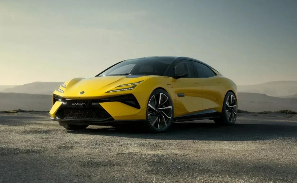 Lotus anuncia modelo híbrido e desiste de linha apenas elétrica