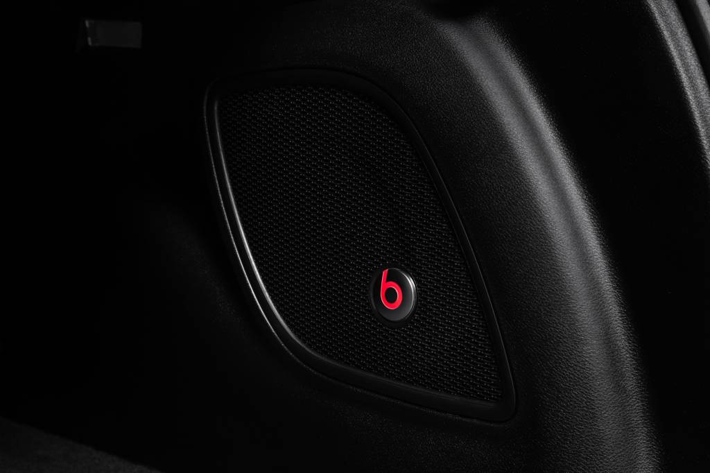 Jeep_CompassDark_Pack_Beats Compass Dark Pack