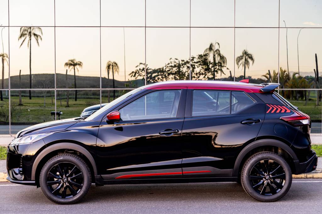 NISSAN KICKS XPLAY 2024 Nissan Kicks XPlay 2024