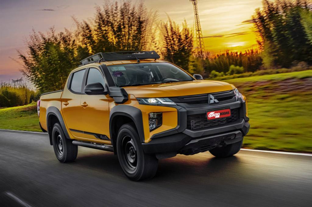 Mitsubishi L200 Savana é 4×4 feita para lama – e cobra a mais por isso