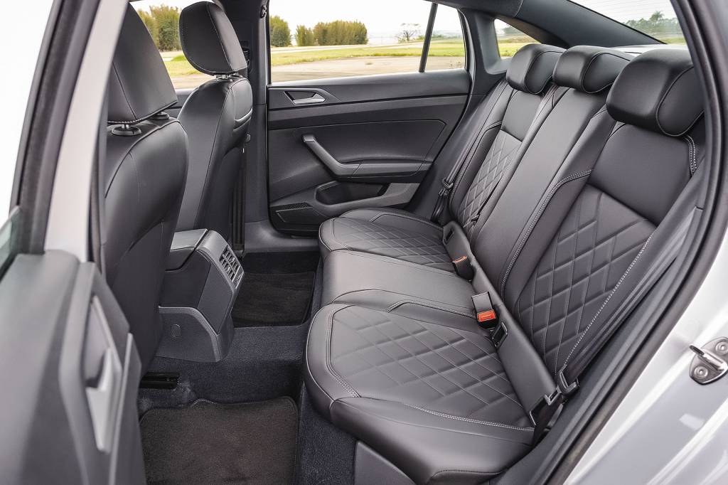 Volkswagen Virtus Exclusive 1.4 TSI 2024 (8) Volkswagen Virtus Exclusive 1.4 TSI 2024