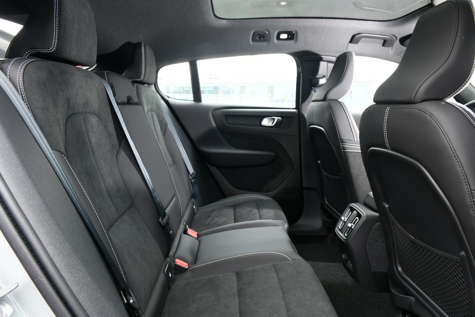 2024-volvo-c40-recharge-118-6463bac9418ee 2024-volvo-c40-recharge-118-6463bac9418ee
