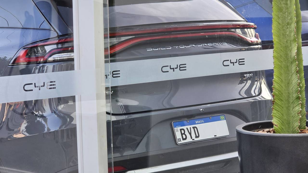 BYD CYE