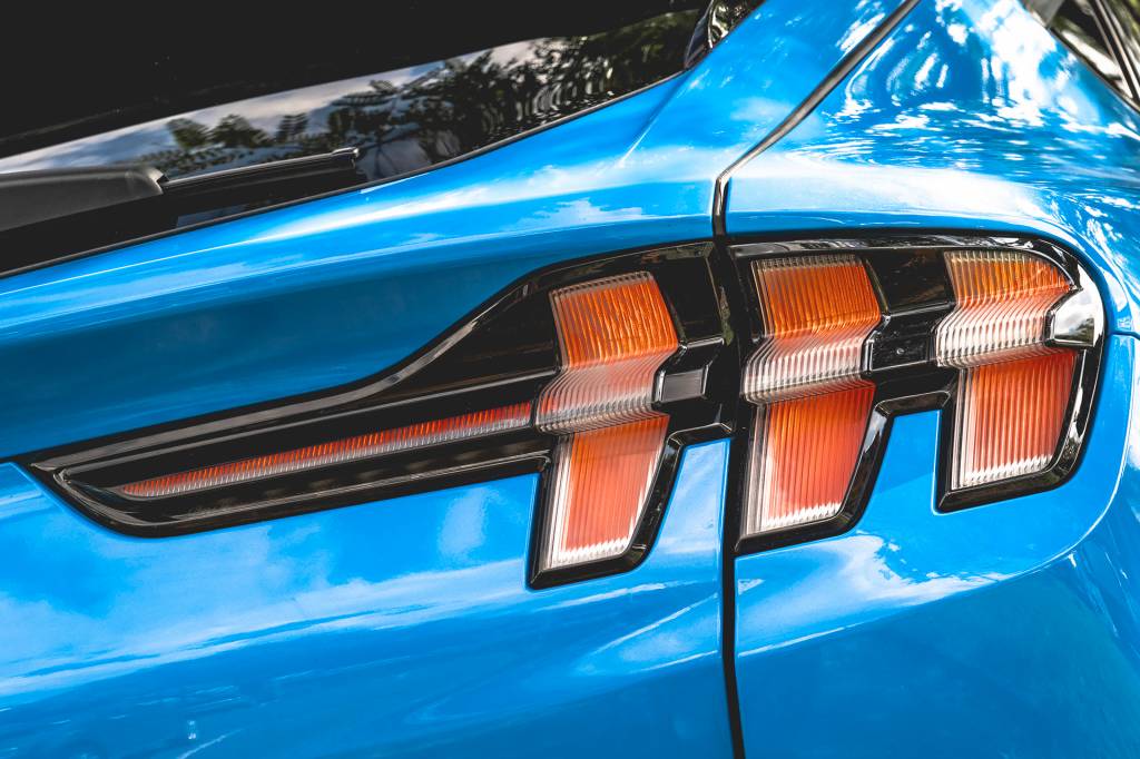 Ford Mustang Mach-E testado por QUATRO RODAS37 Ford Mustang Mach-E testado por QUATRO RODAS37