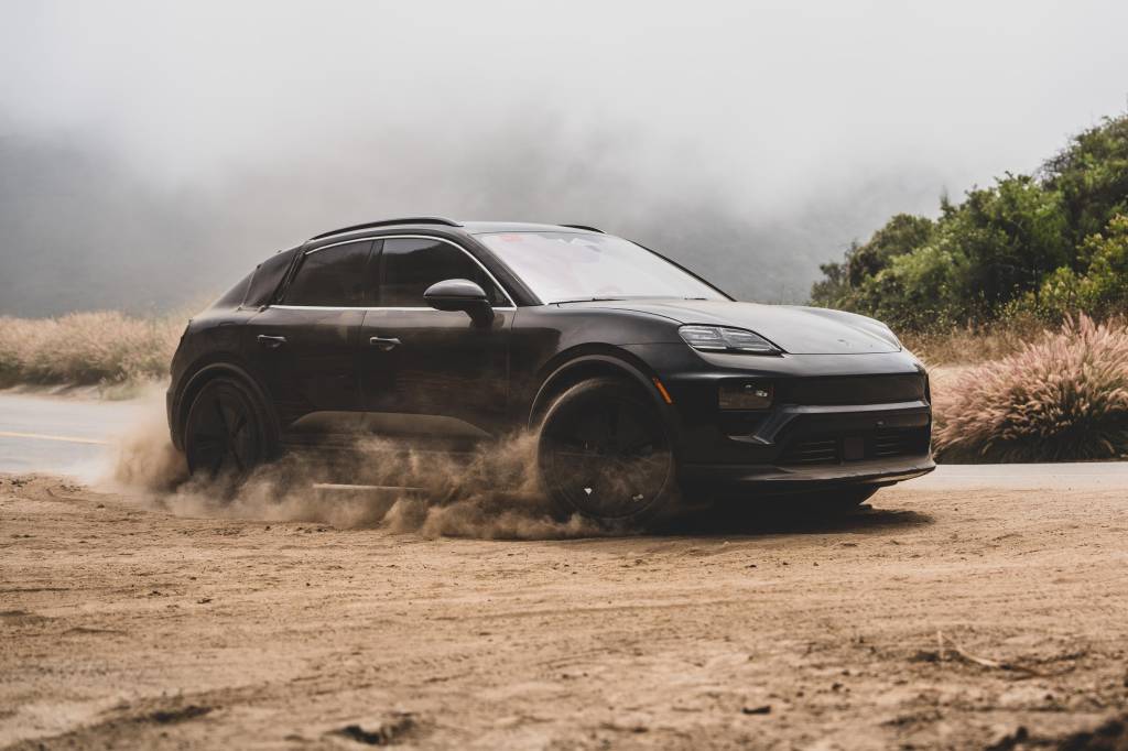 _MH28664 Porsche Macan E