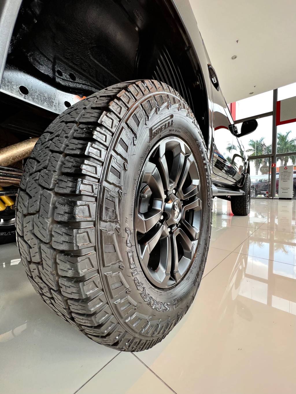 Você sabe escolher o pneu ideal para o seu SUV?