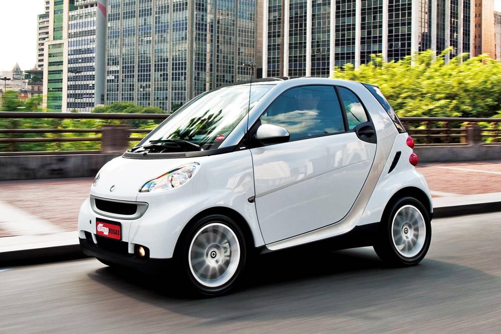 Smart Fortwo Coupé 1.0 Turbo, modelo 2009, durante teste comparativo da revista Smart Fortwo