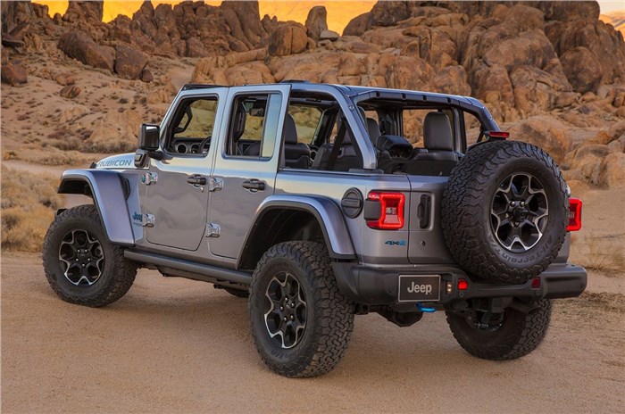 20200908125458_Jeep-Wrangler_4xe-rear Wrangler EV