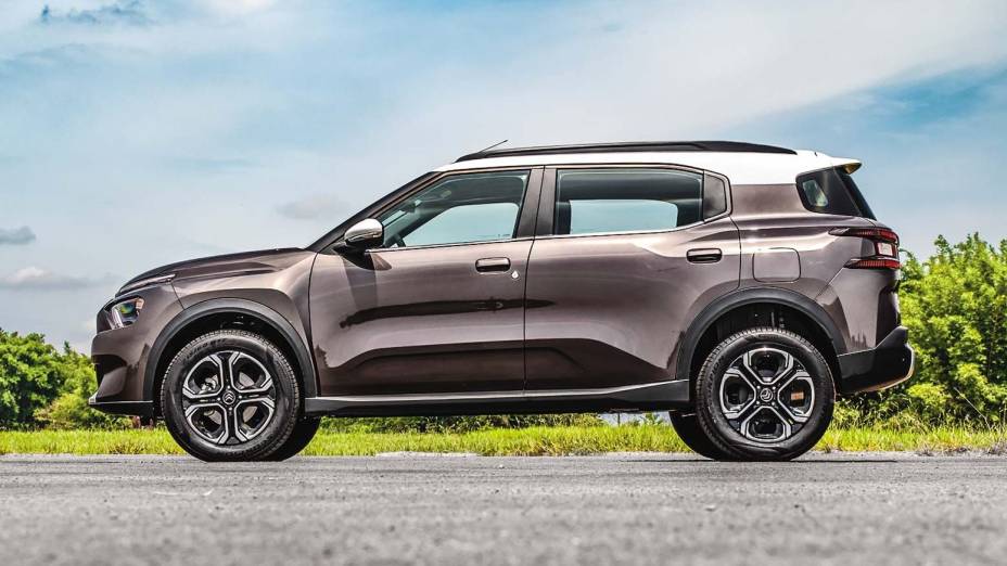 O entre-eixos de 2,67 m é tão grande quanto o do VW Taos, um SUV médio O entre-eixos de 2,67 m é tão grande quanto o do VW Taos, um SUV médio