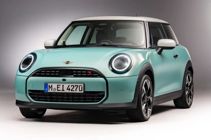 Mini-Cooper-S-2024-01