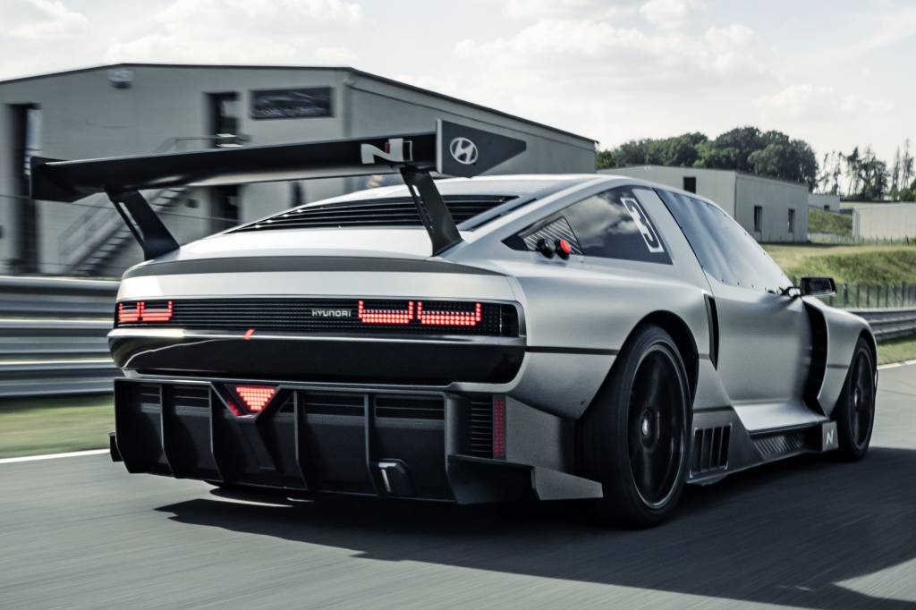 Hyundai N Vision 74 (2) Hyundai prevê futuro com carros a hidrogênio que ainda mantêm esportividade 'raiz'