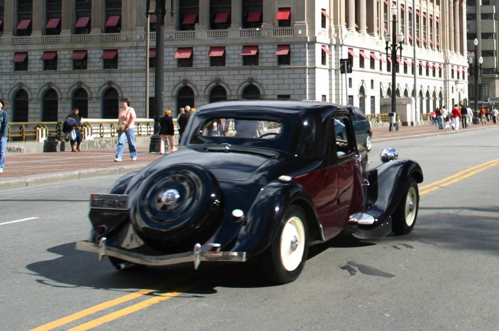11 Faux Cabriolet Traction Avant modelo 1938, da Citroën, pertencente ao colecio_3 11 Faux Cabriolet Traction Avant modelo 1938