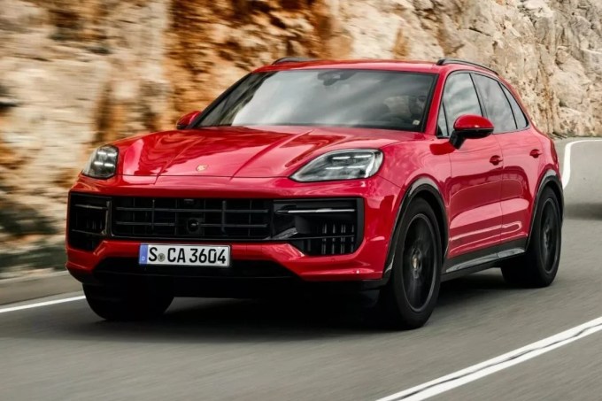 2025-Porsche-Cayenne-GTS-7s-1536×864