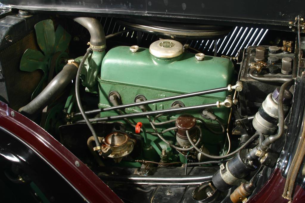 Motor do 11 Faux Cabriolet Traction Avant modelo 1938, da Citroën, pertencente a 11 Faux Cabriolet Traction Avant modelo 1938