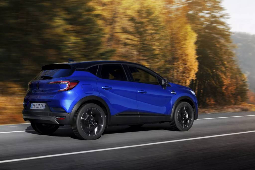 New-Renault-Captur-E-Tech-Hybrid-Esprit-Alpine-version_016-1536x1022