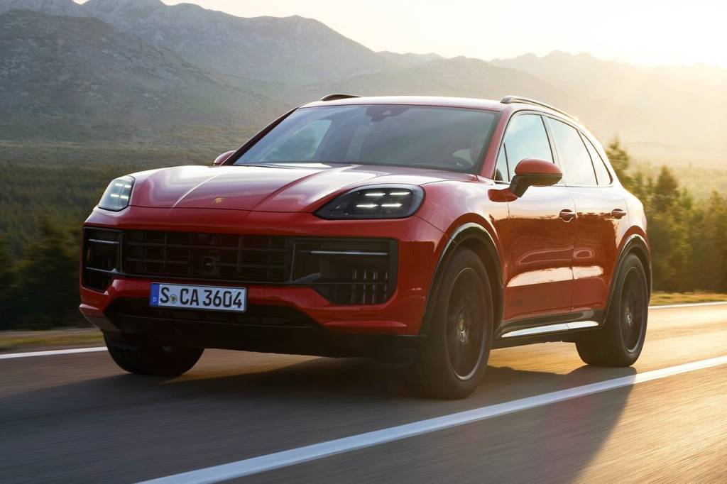 Porsche Cayenne GTS 2025 reforça V8 e está mais potente do que nunca