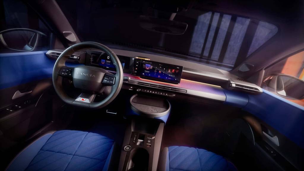 2025-lancia-ypsilon-hf (2) 2025-lancia-ypsilon-hf (2)