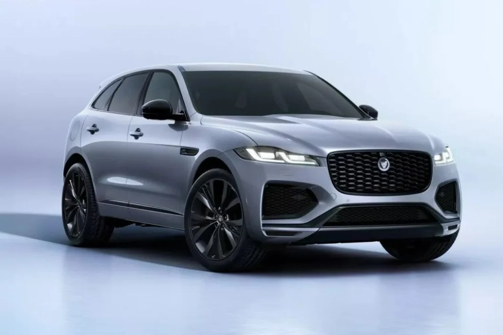 Jaguar deixa de vender carros no Reino Unido e novo elétrico só estreia em 2026