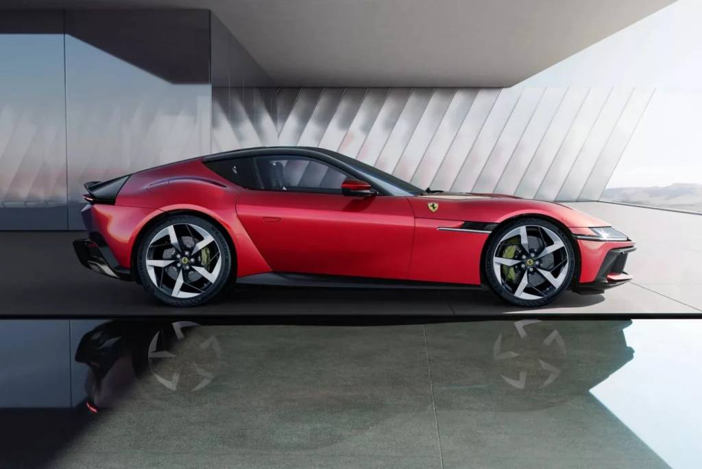 New_Ferrari_V12_ext_04_Design_red_media-2048×1152 Ferrari 12Cilindri