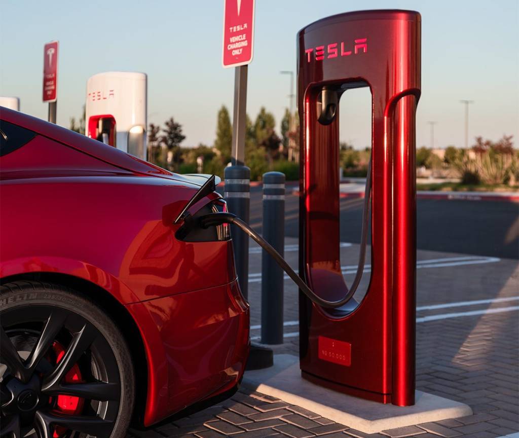 tesla-supercharger-50k-1-e1694750714480 tesla-supercharger-50k-1-e1694750714480