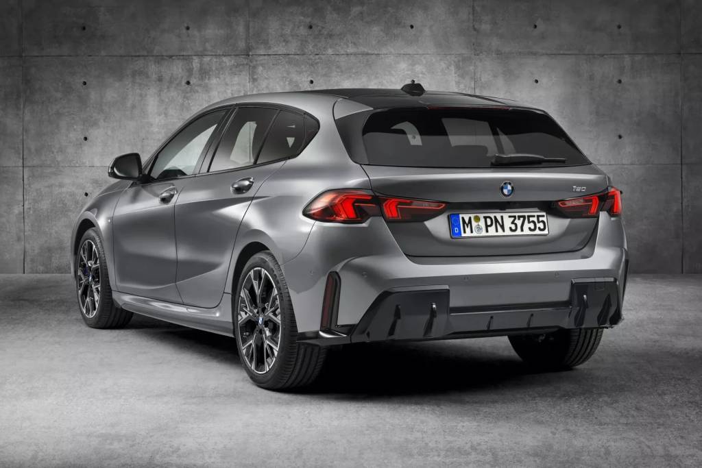 2025-BMW-1-Series-36-2048×1536 BMW Série 1