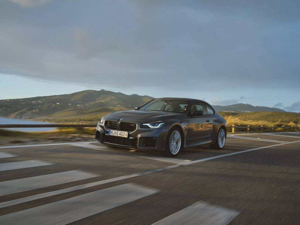 2025-BMW-M2-21B-2048×1536 BMW M2