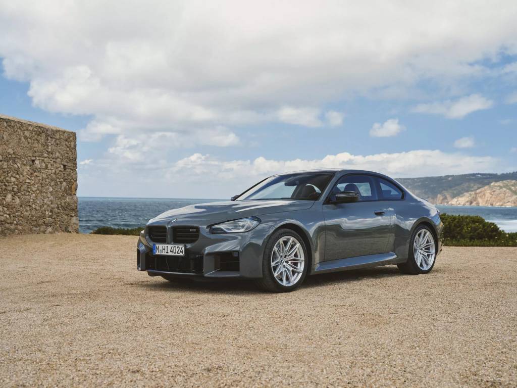 2025-BMW-M2-34B-2048×1536 BMW M2