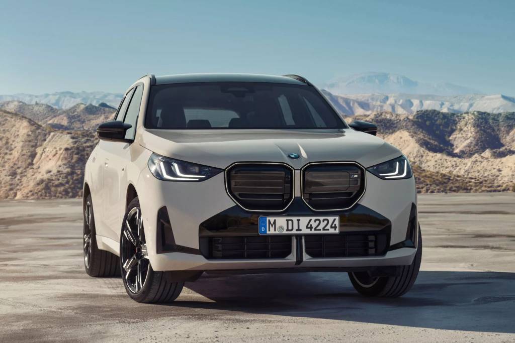 2025-BMW-X3-00032-2048×1366 BMW X3