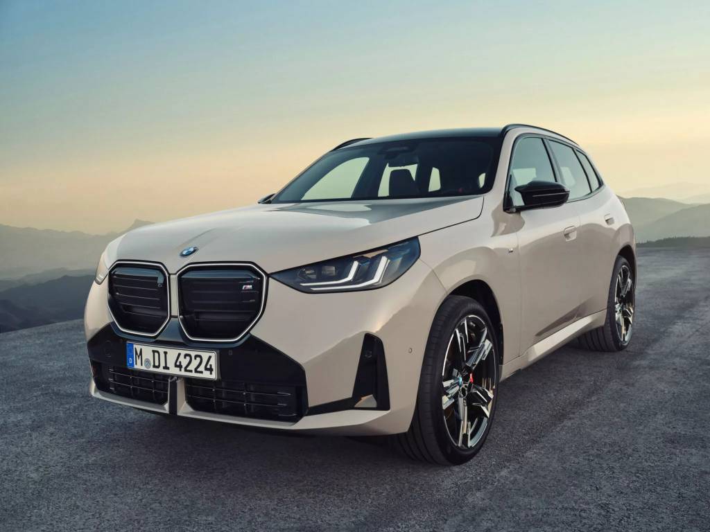 2025-BMW-X3-00034-2048×1536 BMW X3