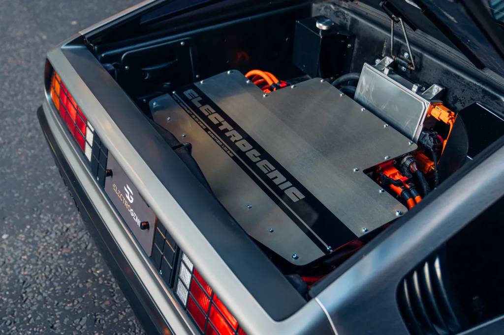 DeLorean elétrico 5 DMC-12 DeLorean