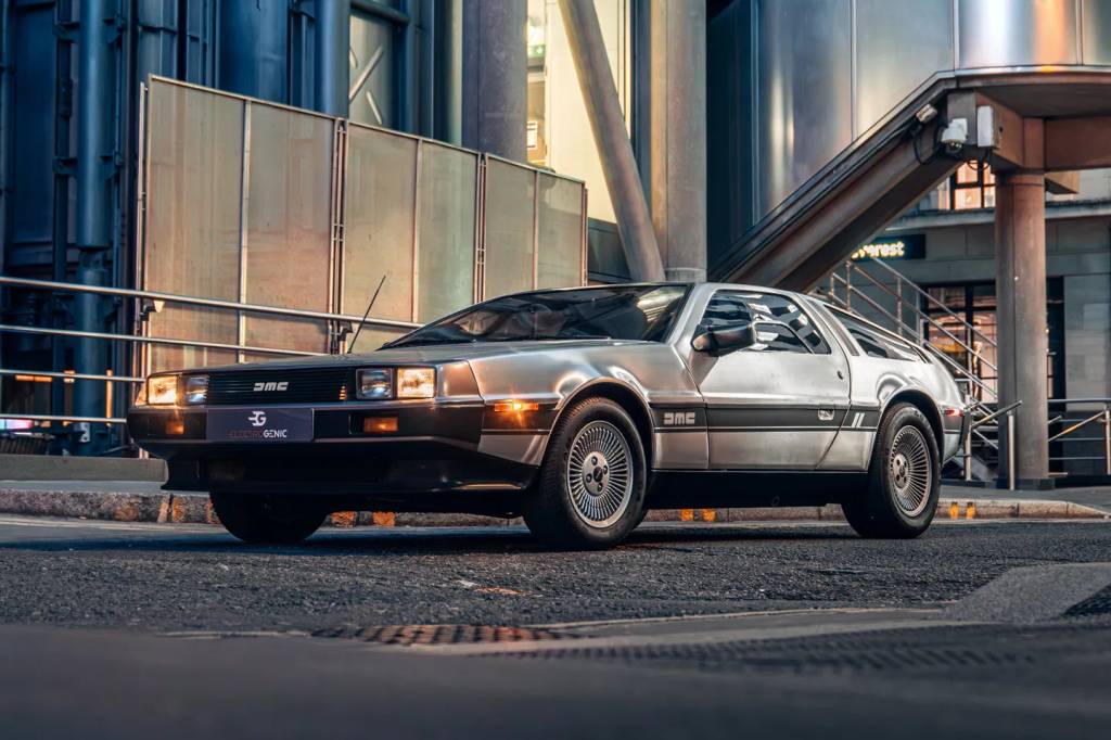 DMC-12 DeLorean