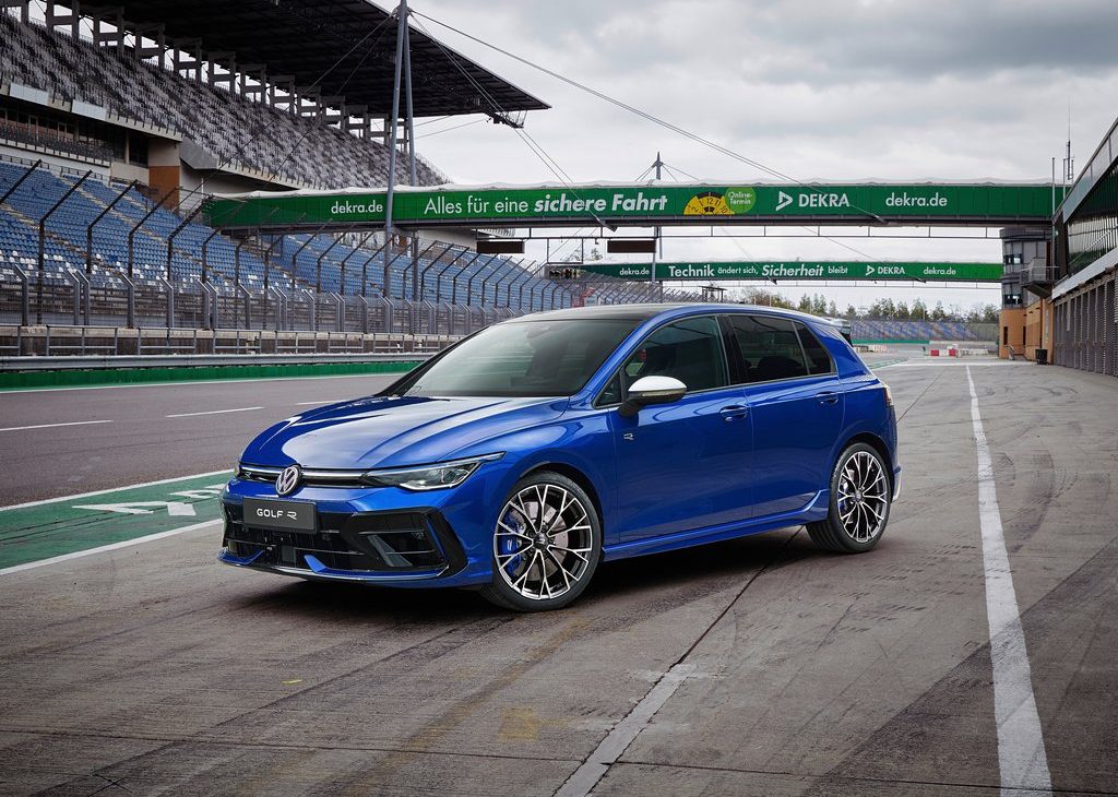 Novo Golf R 2025 tem ChatGPT integrado e motor mais potente