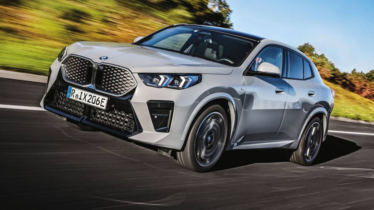 BMW iX2 xDrive 30