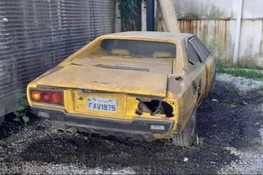 Ferrari Dino 208 única no Brasil pode ser vendida por R$ 1.000 em leilão