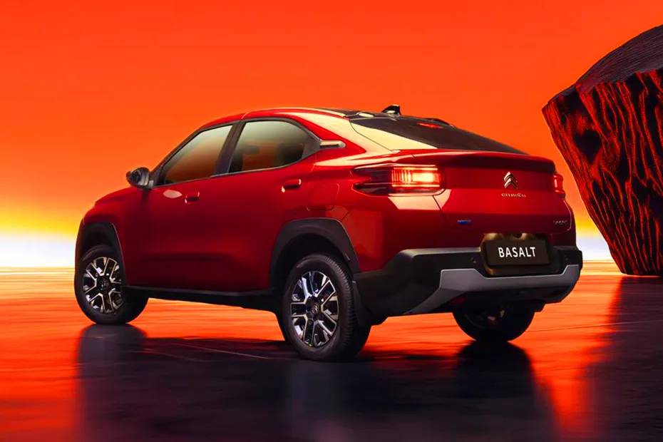 Citroën Basalt aparece em versão de produção e revela simplificações