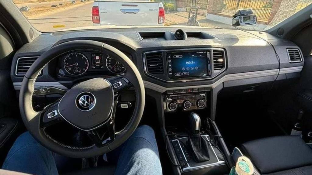 vw-amarok-highline-v6-2025 (2) Volkswagen Amarok 2025