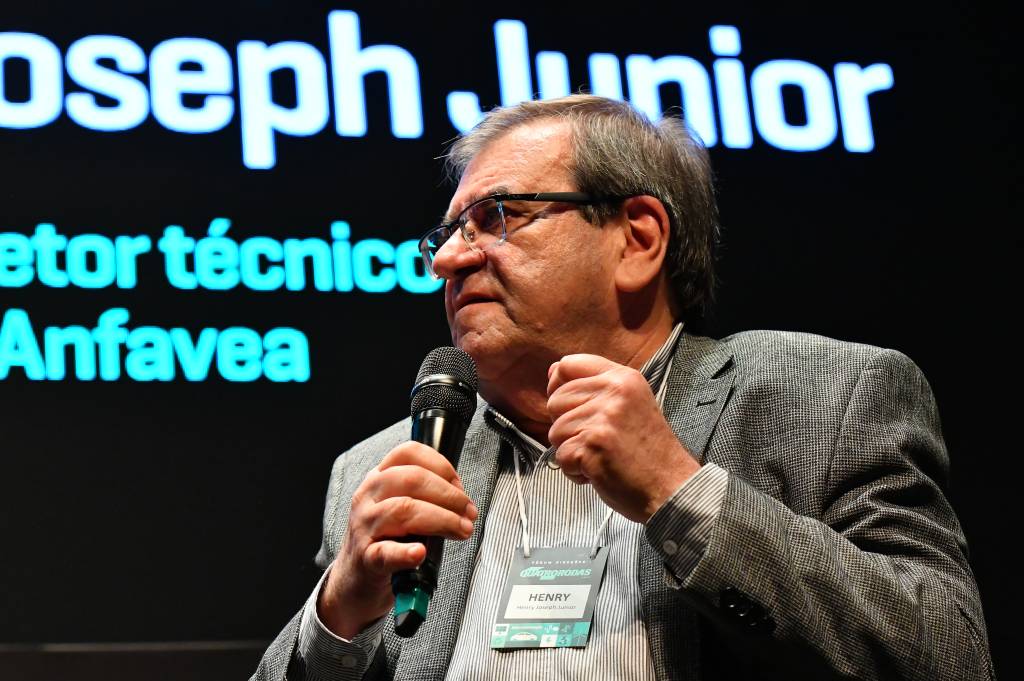 Fórum Direções Quatro Rodas 2024 – Henry Joseph Junior Fórum Direções Quatro Rodas 2024 - Henry Joseph Junior